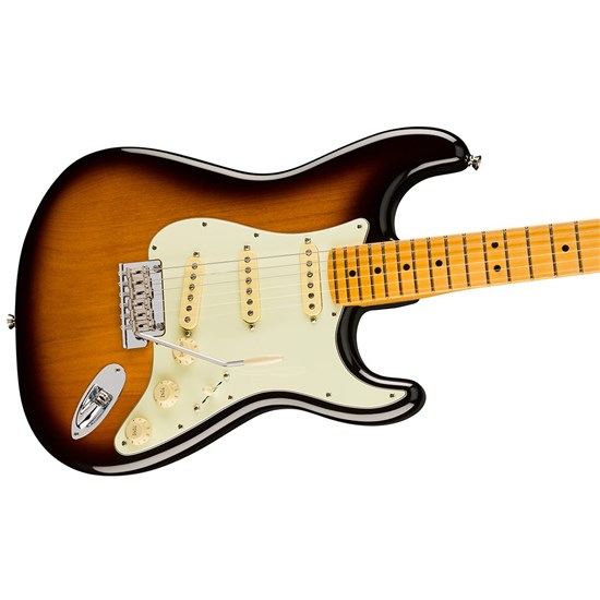 Fender American Professional II Stratocaster Maple Fingerboard (2-Color Sunburst)