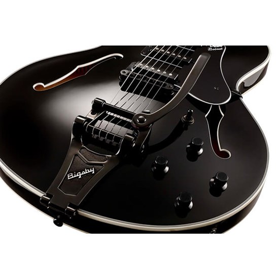 Vox Bobcat S66 Electric Guitar w/ Bigsby & Hardshell Case (Jet Black)